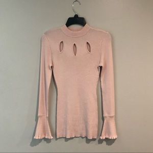 NWOT! Cut out Candie’s Top💕